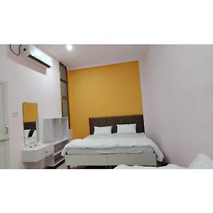  Guest house Shree Puram