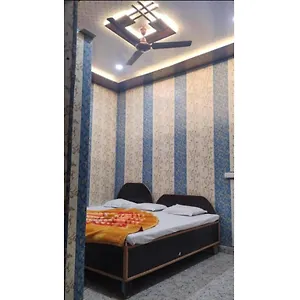  Guest house Radha Krishna Niwas